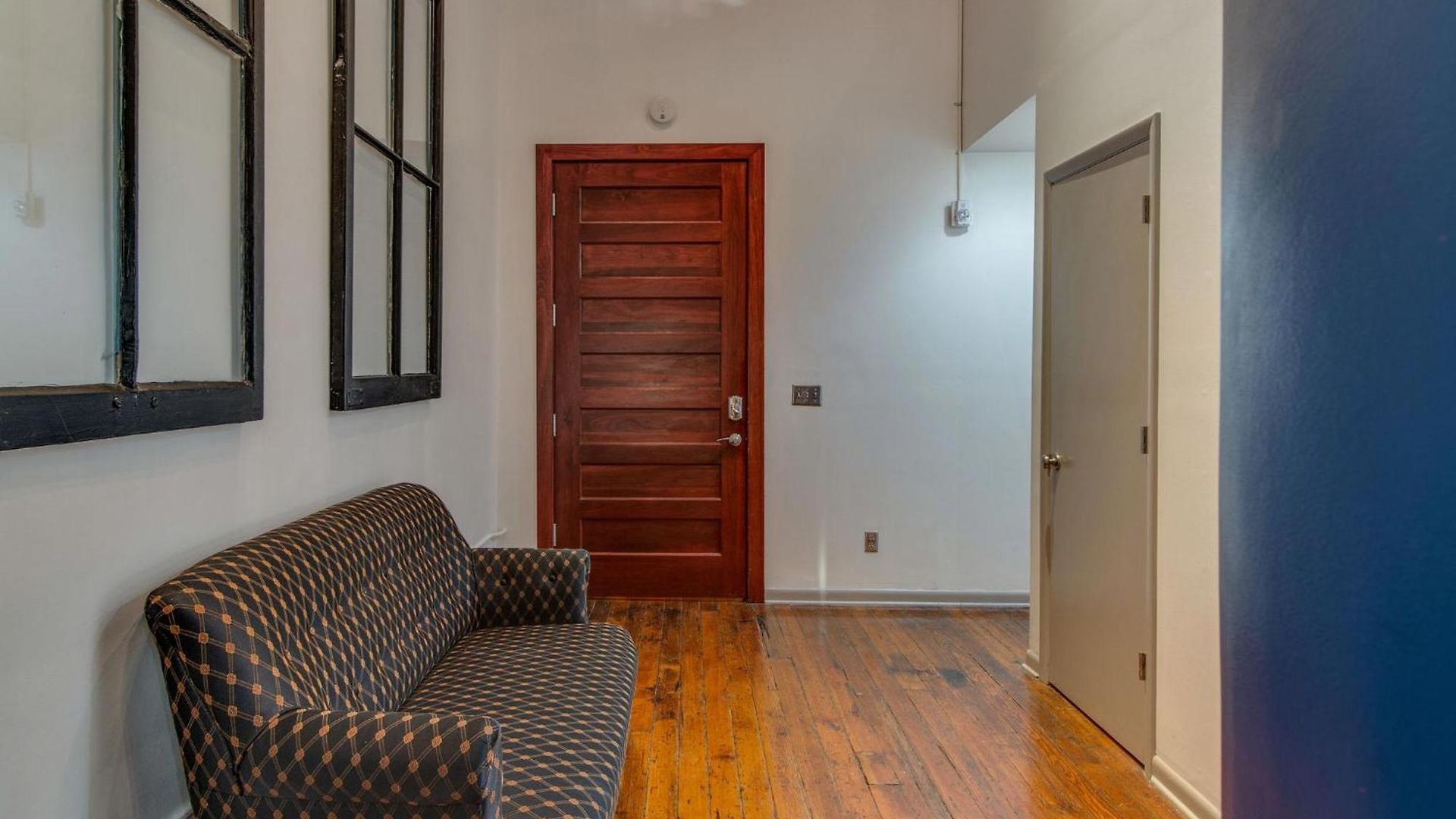 Riverfront Lofts 4*