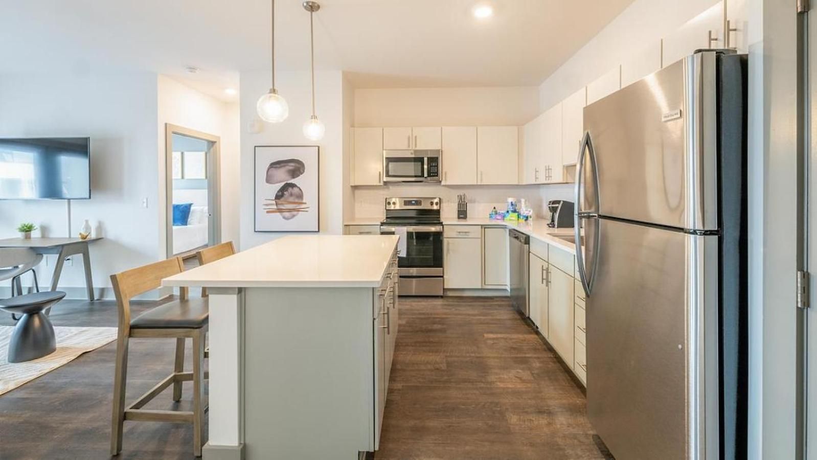 Landing - Modern With Amazing Amenities Nashville