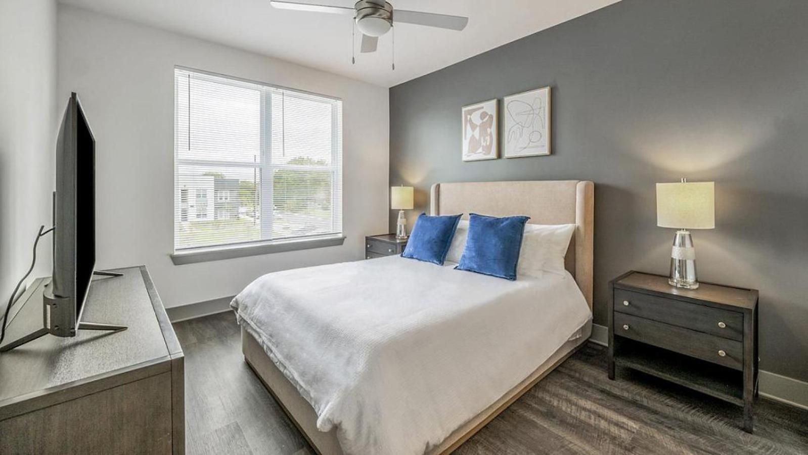 Landing - Modern With Amazing Amenities