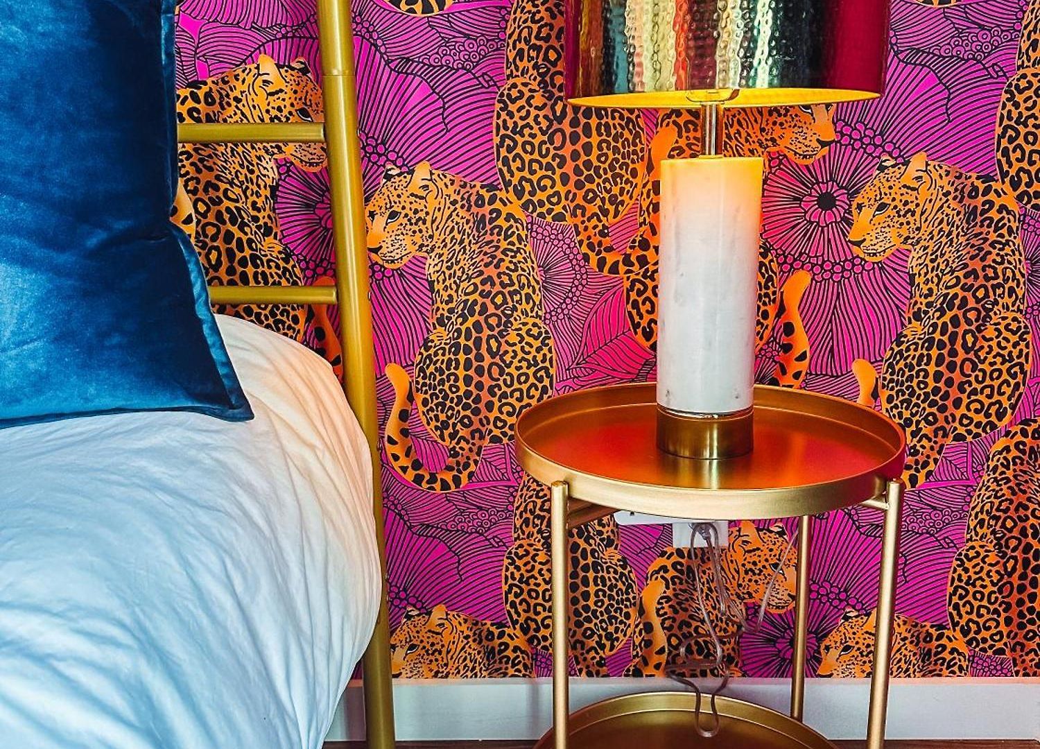Dolly's Yacht Club - Cozy Retreat Near Broadway *