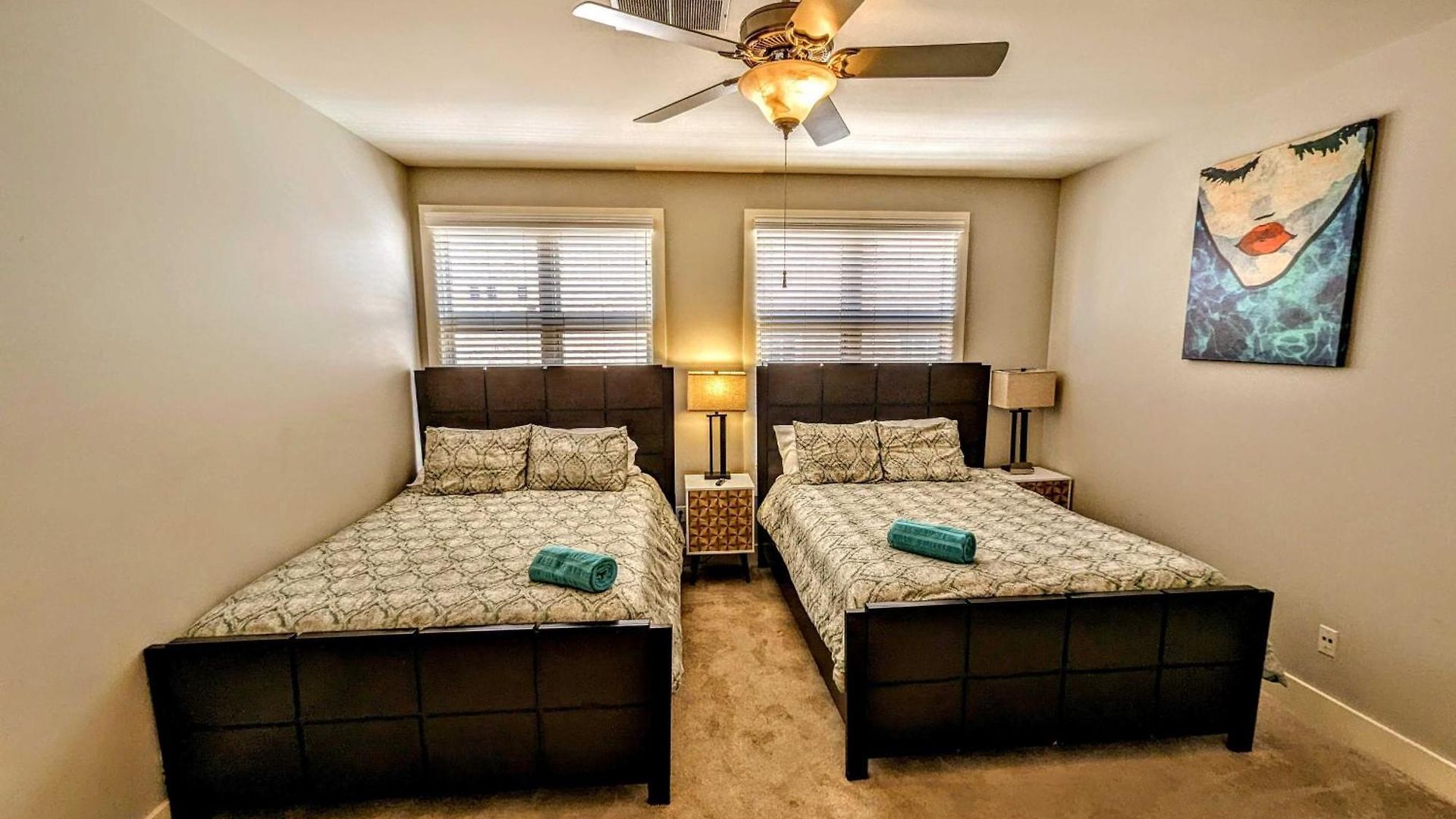 West End Townhome With 2 En-suites And Free Private Parking Nashville