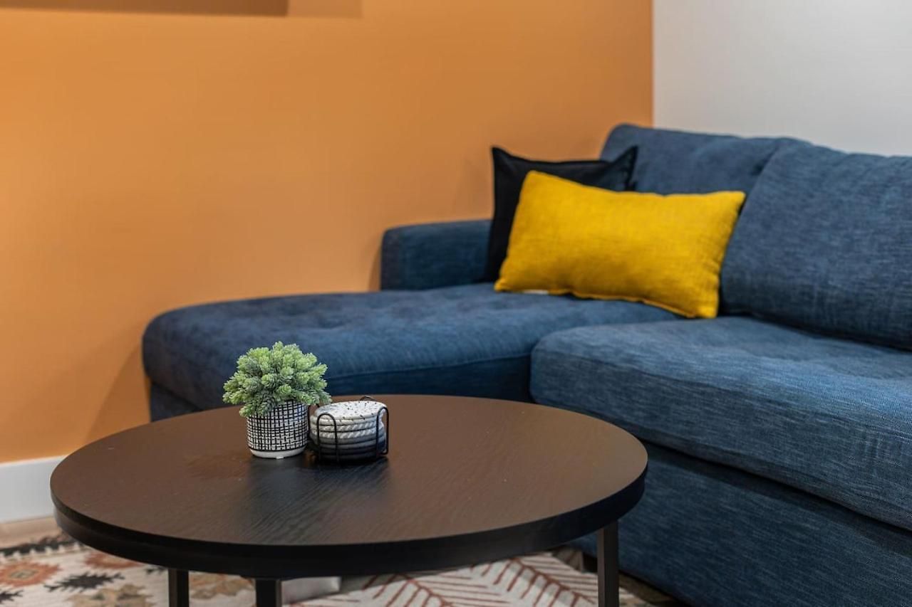 By Vanderbilt And Belmont, 3 Miles To Downtown & Free Parking * Nashville