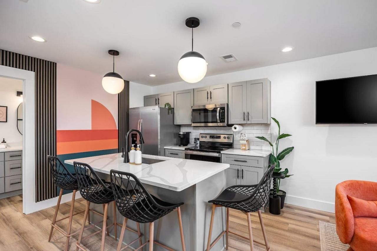 Retreat With Patio & Free Parking, By Vanderbilt *