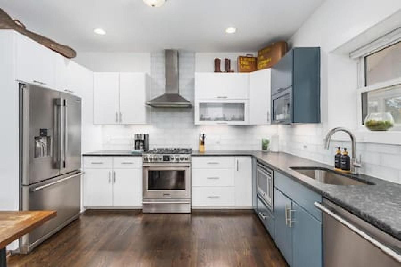 Holiday home Belmont Retreat Walk To Restaurants, Coffee, 12 South *
