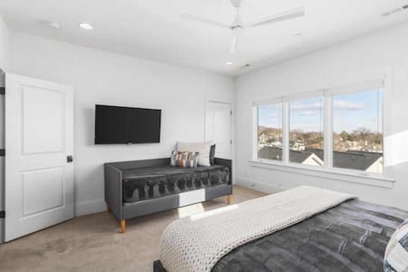 Upscale With Patio Walk To 12 South And Belmont * Nashville