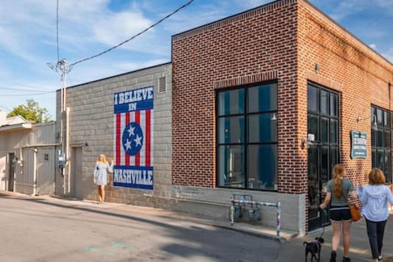Holiday home Upscale With Patio Walk To 12 South And Belmont Nashville