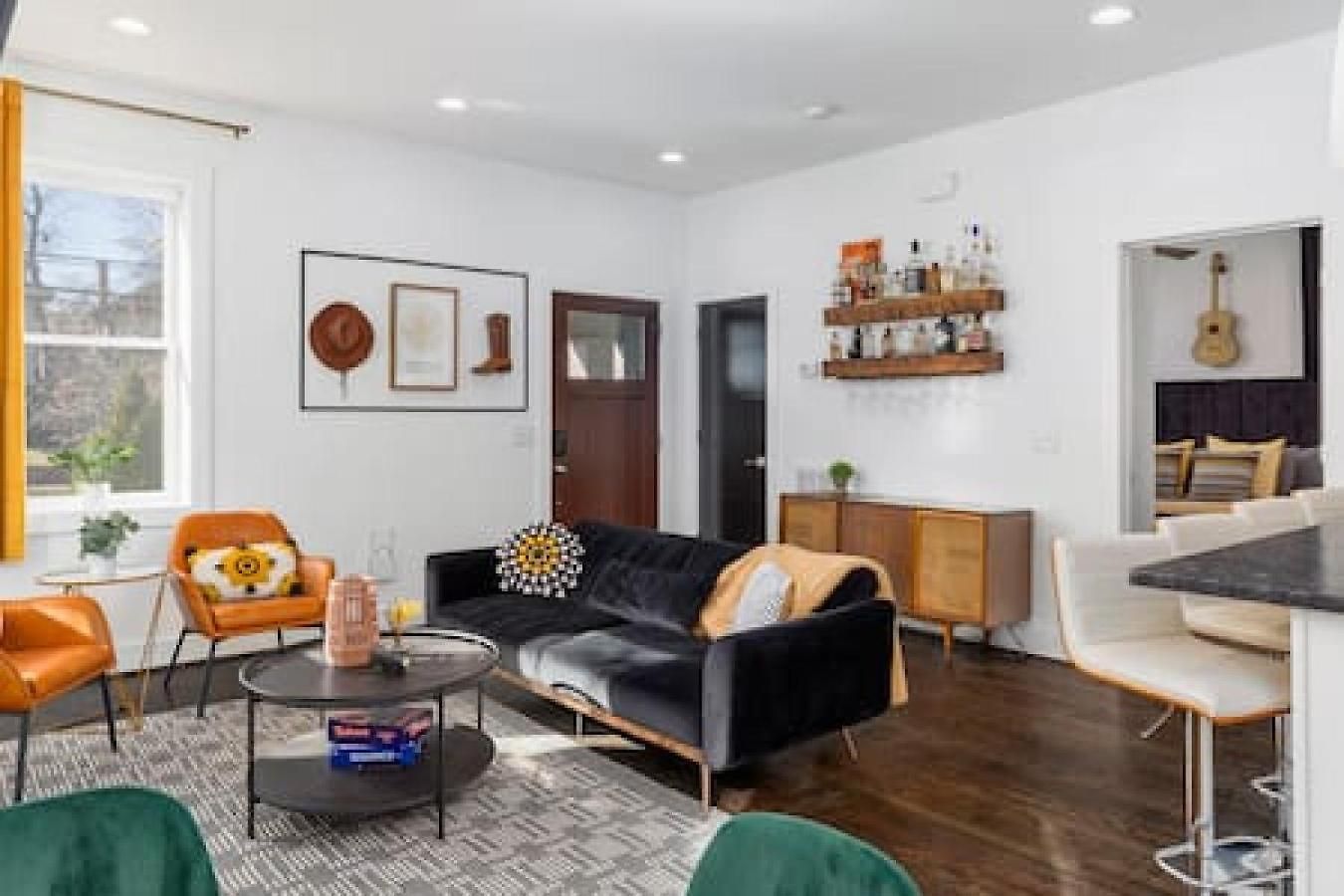 In The Heart Of 12 South & Belmont, 3 Miles To Downtown