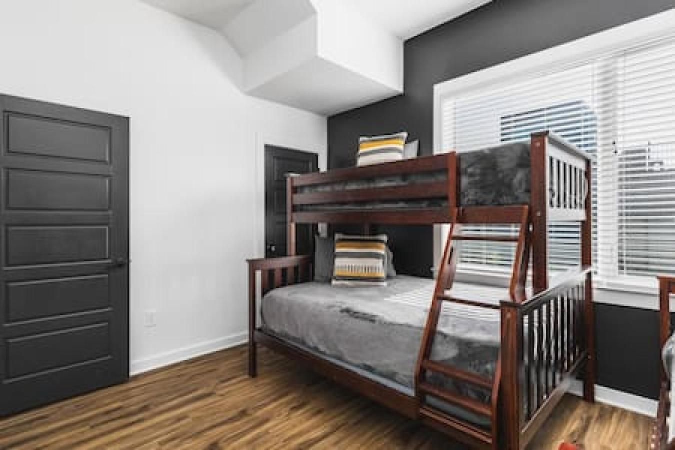 Large Patio, Rooftop Deck And Garage, 3 Miles To Broadway Holiday home Nashville