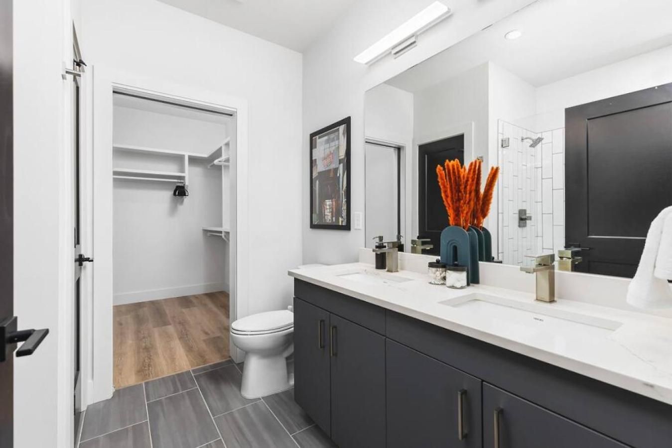 Luxury With Huge Patio, Near Vanderbilt & Downtown Apartment Nashville