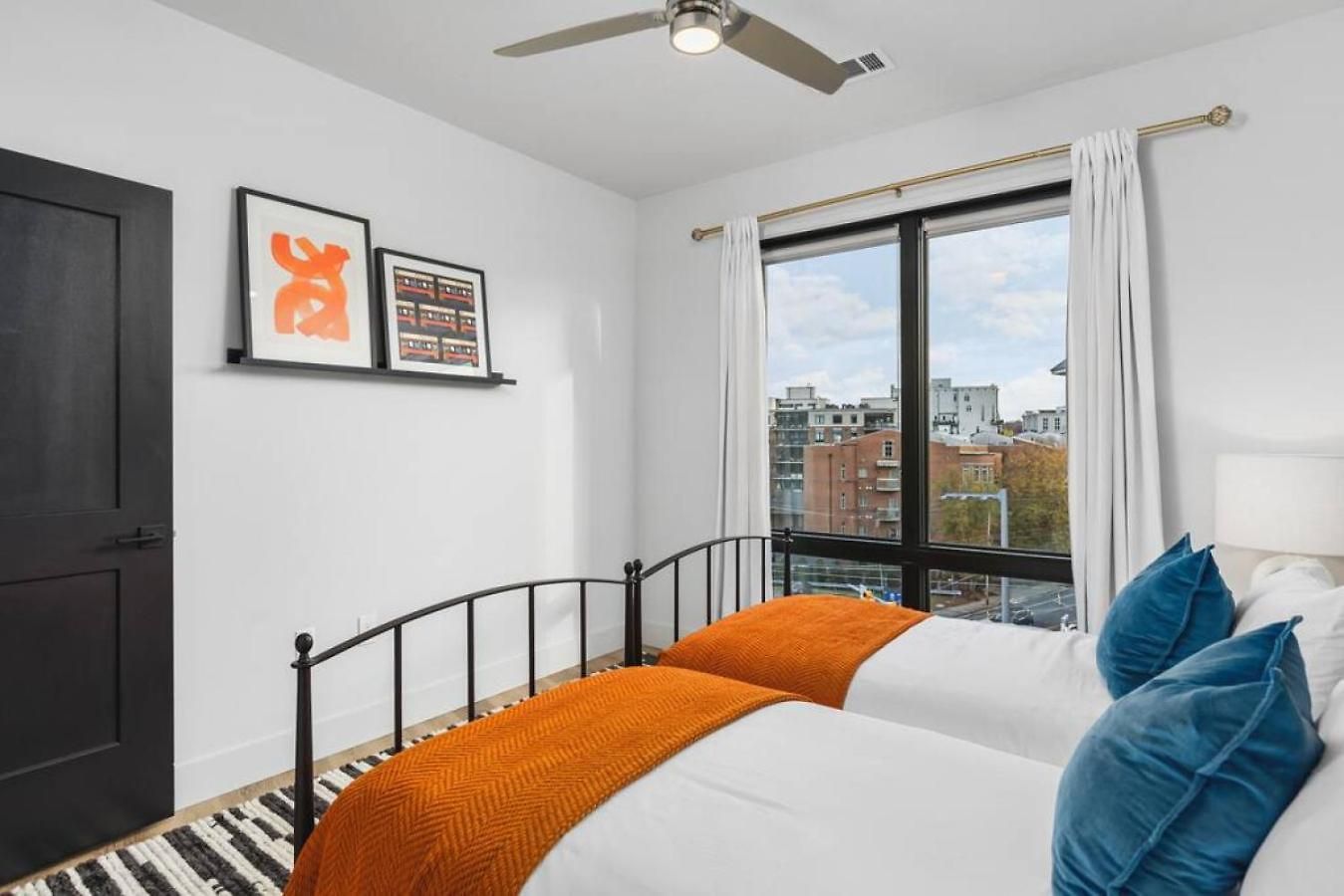 Luxury With Huge Patio, Near Vanderbilt & Downtown Apartment