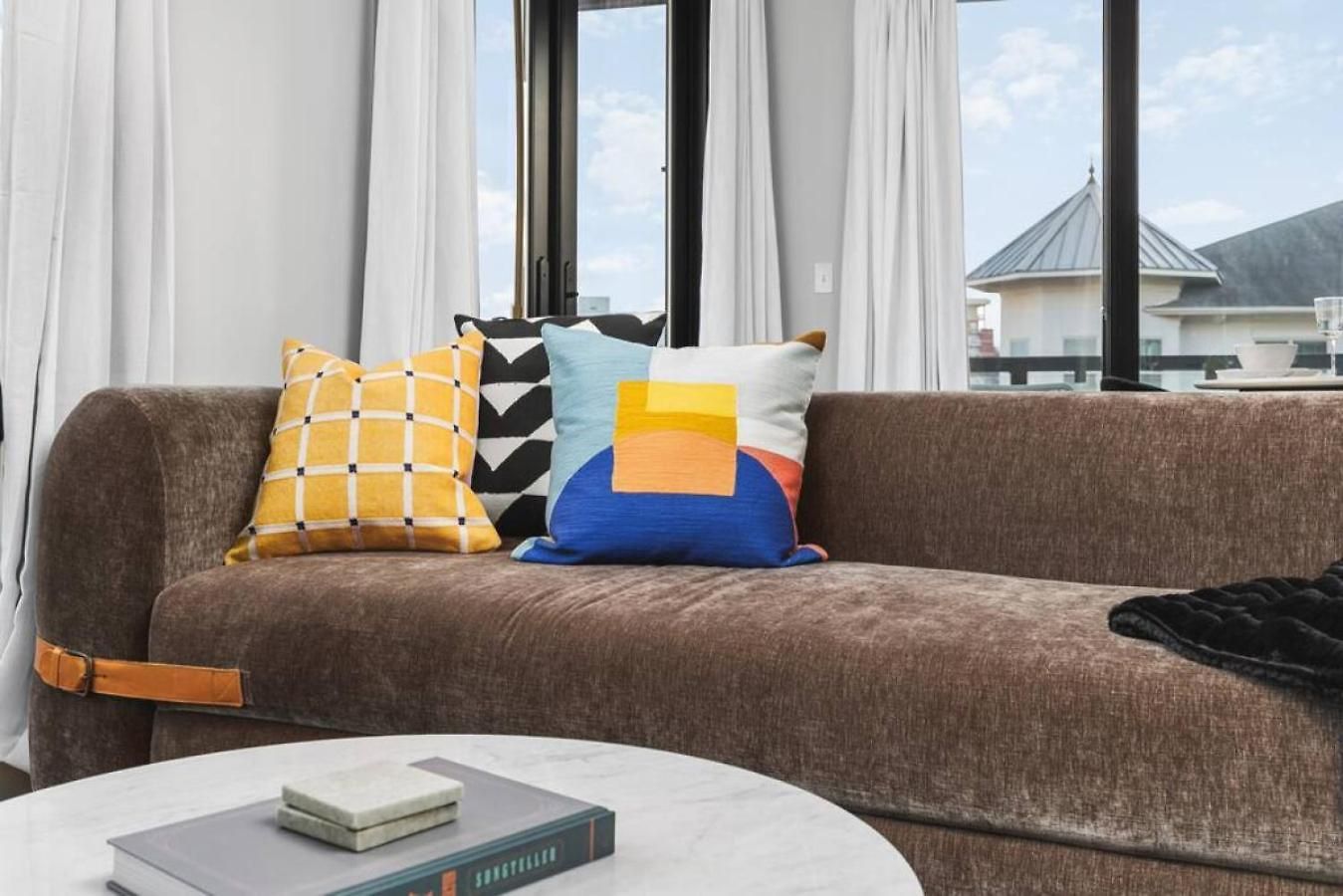 Luxury With Huge Patio, Near Vanderbilt & Downtown