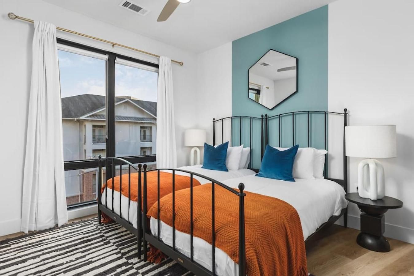 Apartment Luxury With Huge Patio, Near Vanderbilt & Downtown Nashville