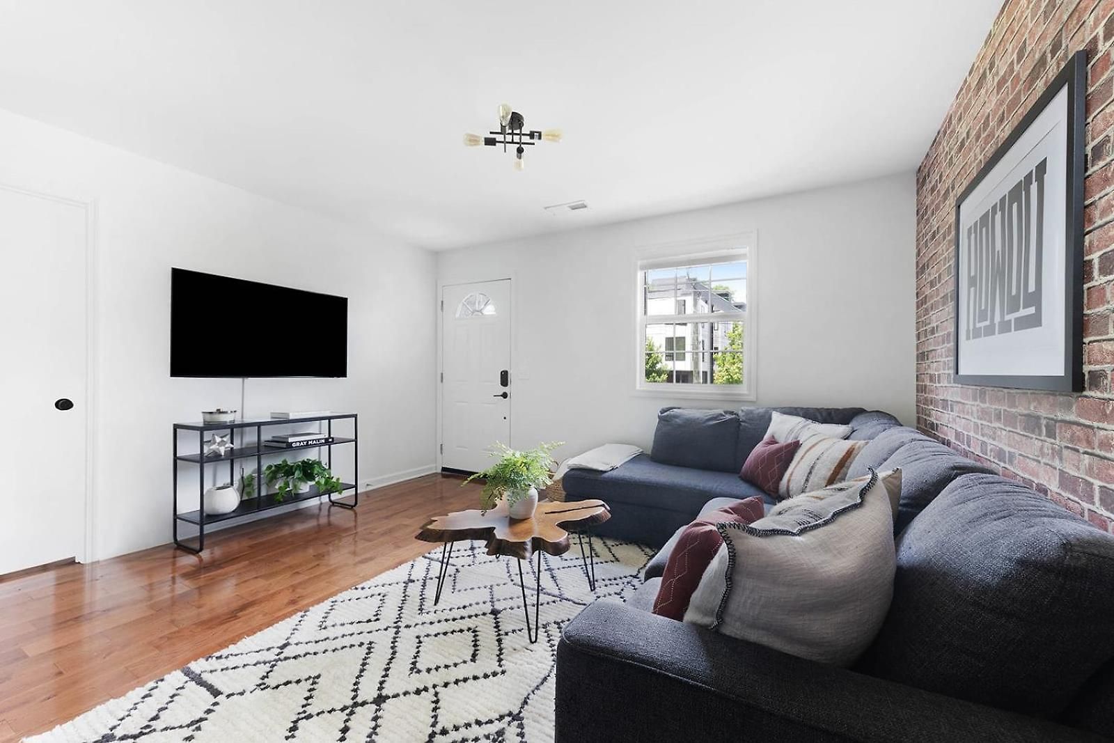 Apartment Harmonic Close To Vanderbilt And 12 South *