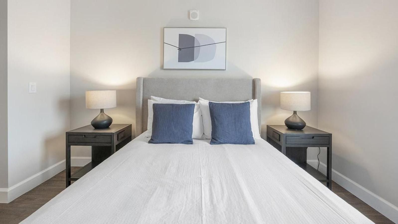 Landing Modern With Amazing Amenities *
