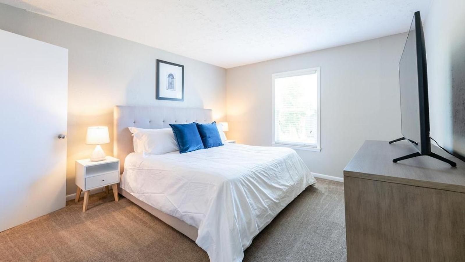 Landing Modern With Amazing Amenities Apartment Nashville