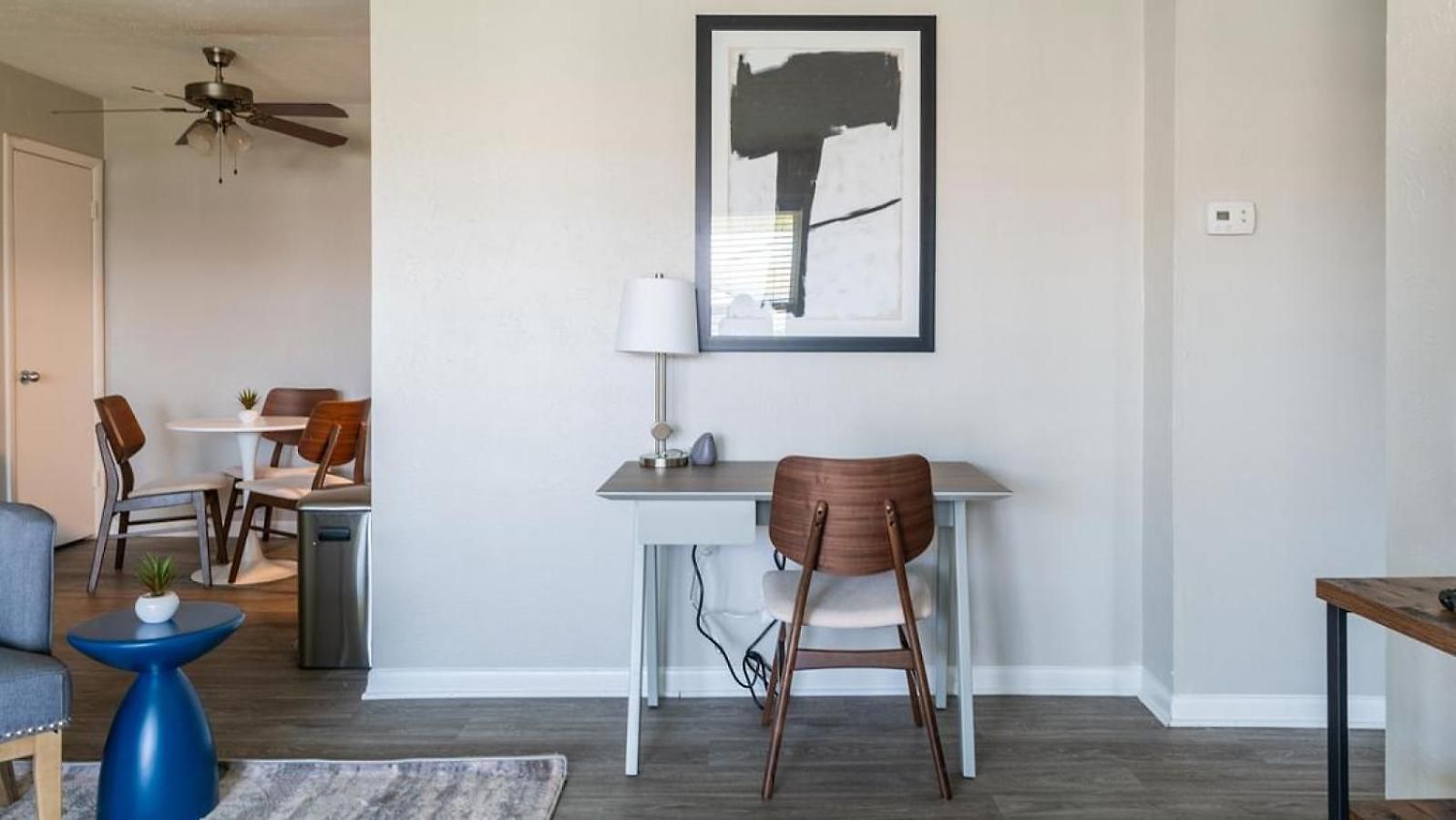 Landing Modern With Amazing Amenities Apartment *