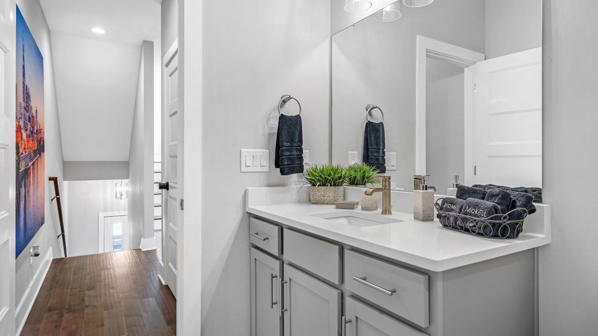 Rhythm & View - Large 4-bedroom Townhome With Private Garage & Dual Balconies * Nashville