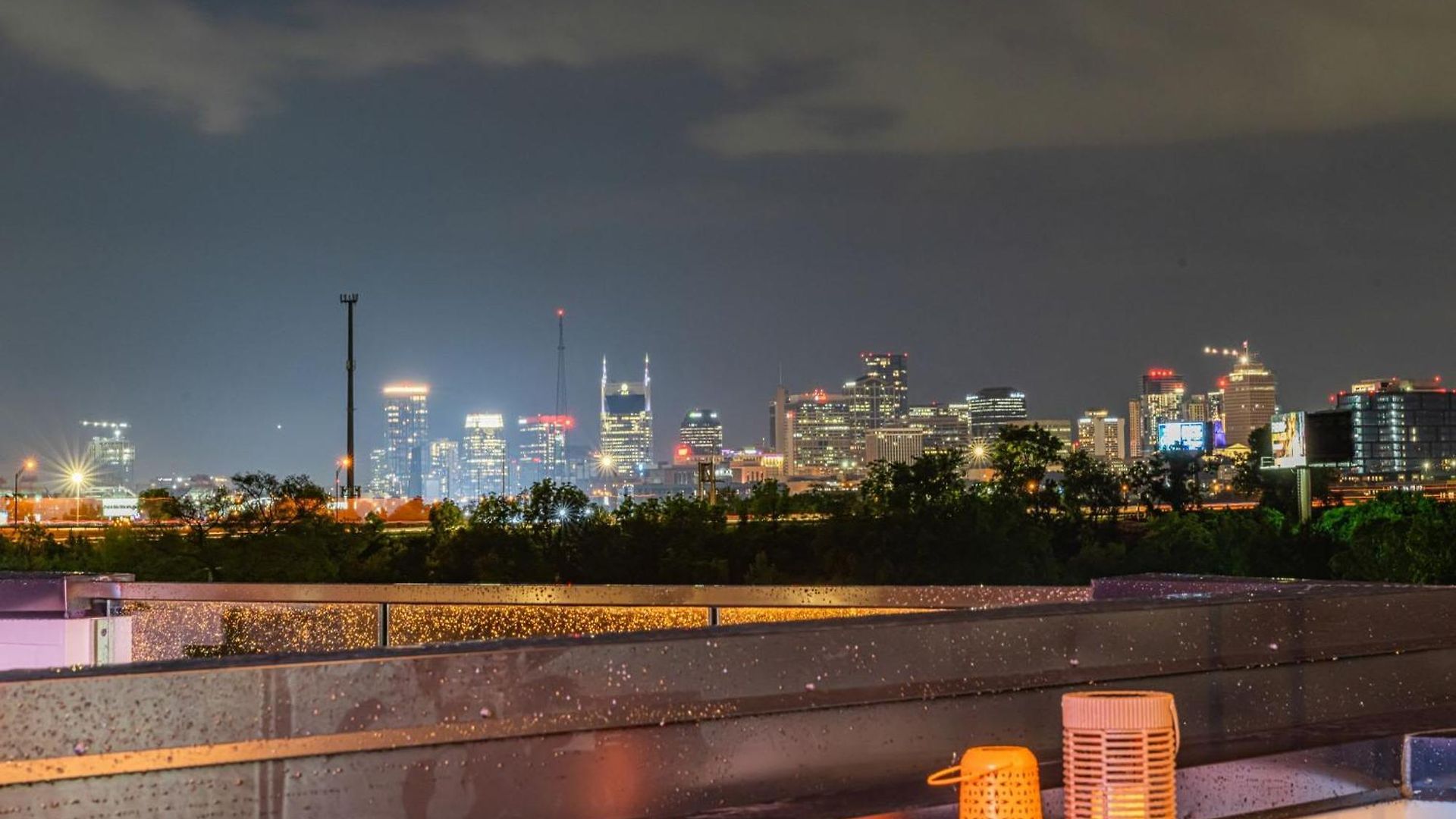 Rooftop Hot Tub & Game - 3 Miles To Downtown