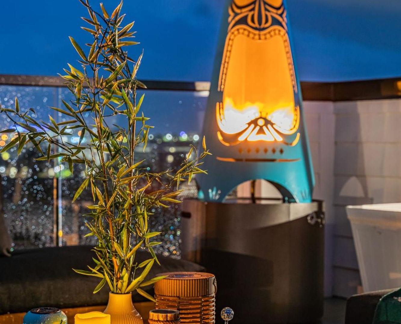 Rooftop Hot Tub & Game - 3 Miles To Downtown Holiday home Nashville