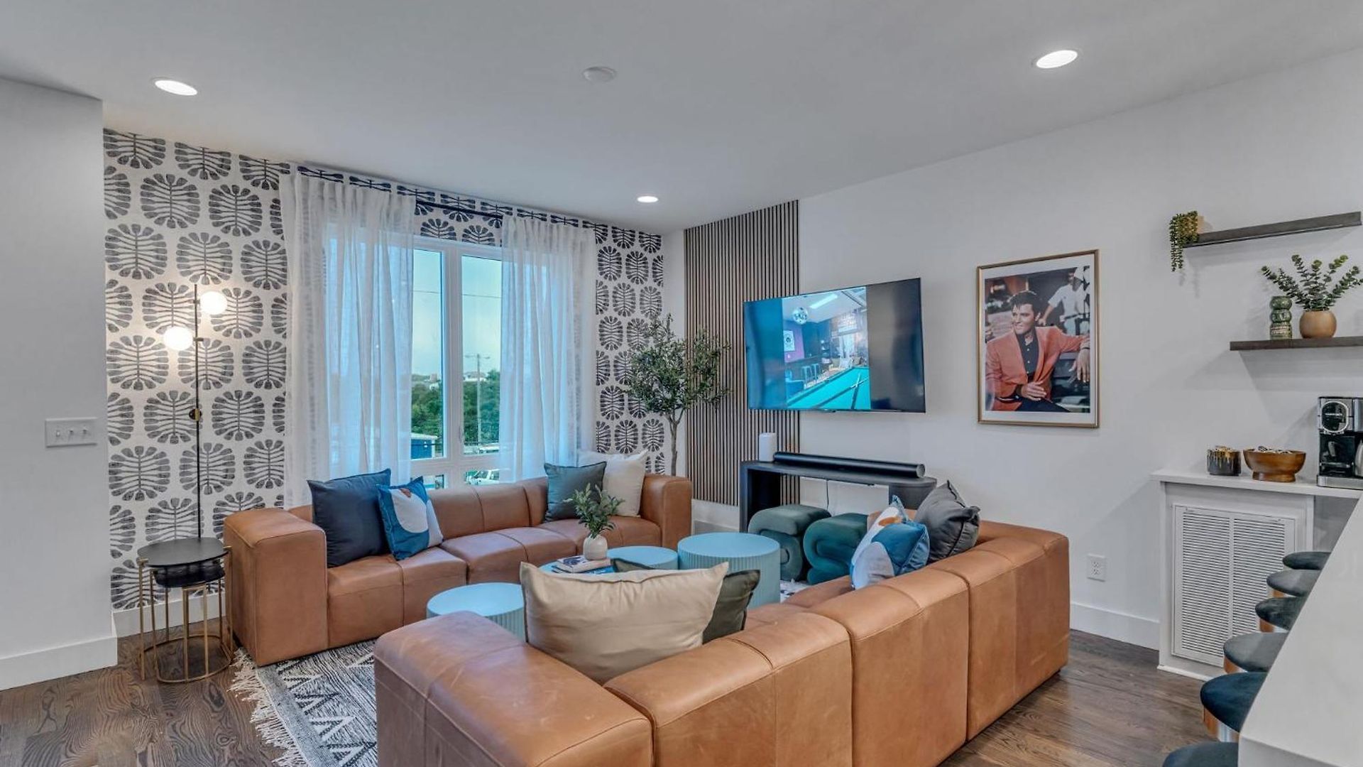 Holiday home Rooftop Hot Tub & Game - 3 Miles To Downtown