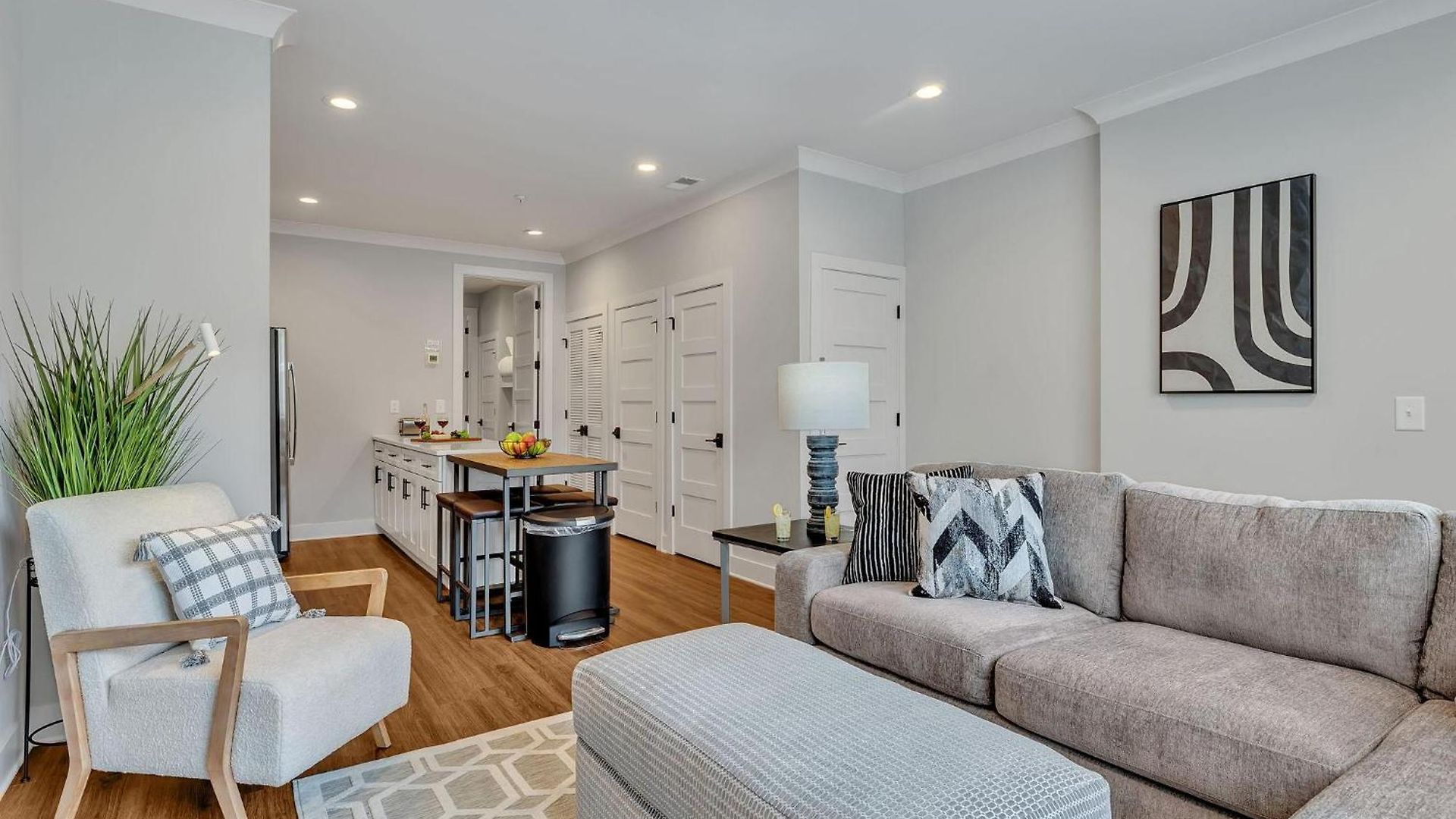 Melrose Mix - Rooftop Deck - 5 Mins To Broadway Holiday home Nashville