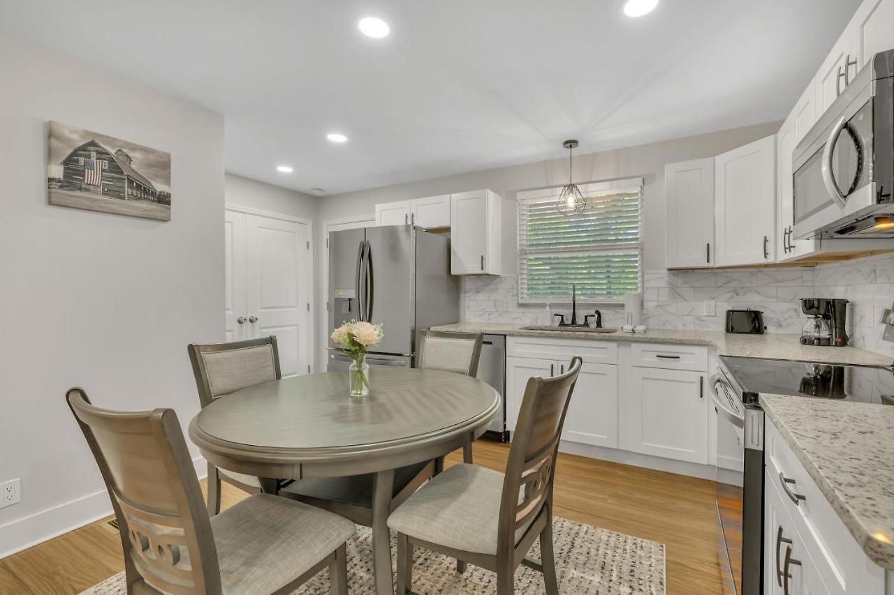 Single Story Pet Friendly Home, With Fenced Yard, Fire Pit, 5min To Downtown!! Nashville