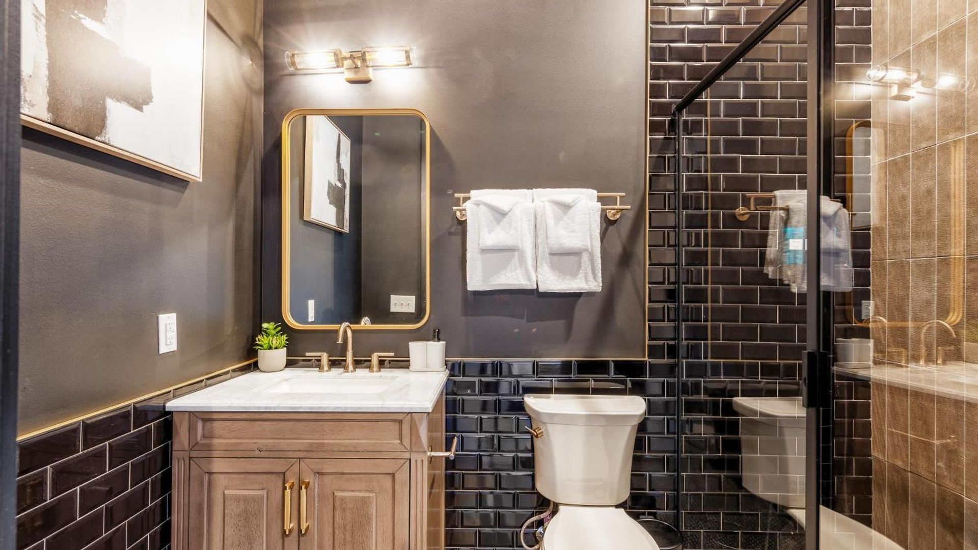 Union Street Lofts 4*