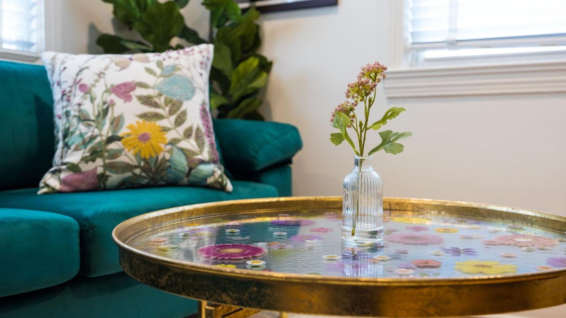 Taylor Swift Eras Inspired Home-10 Min To Broadway Holiday home *