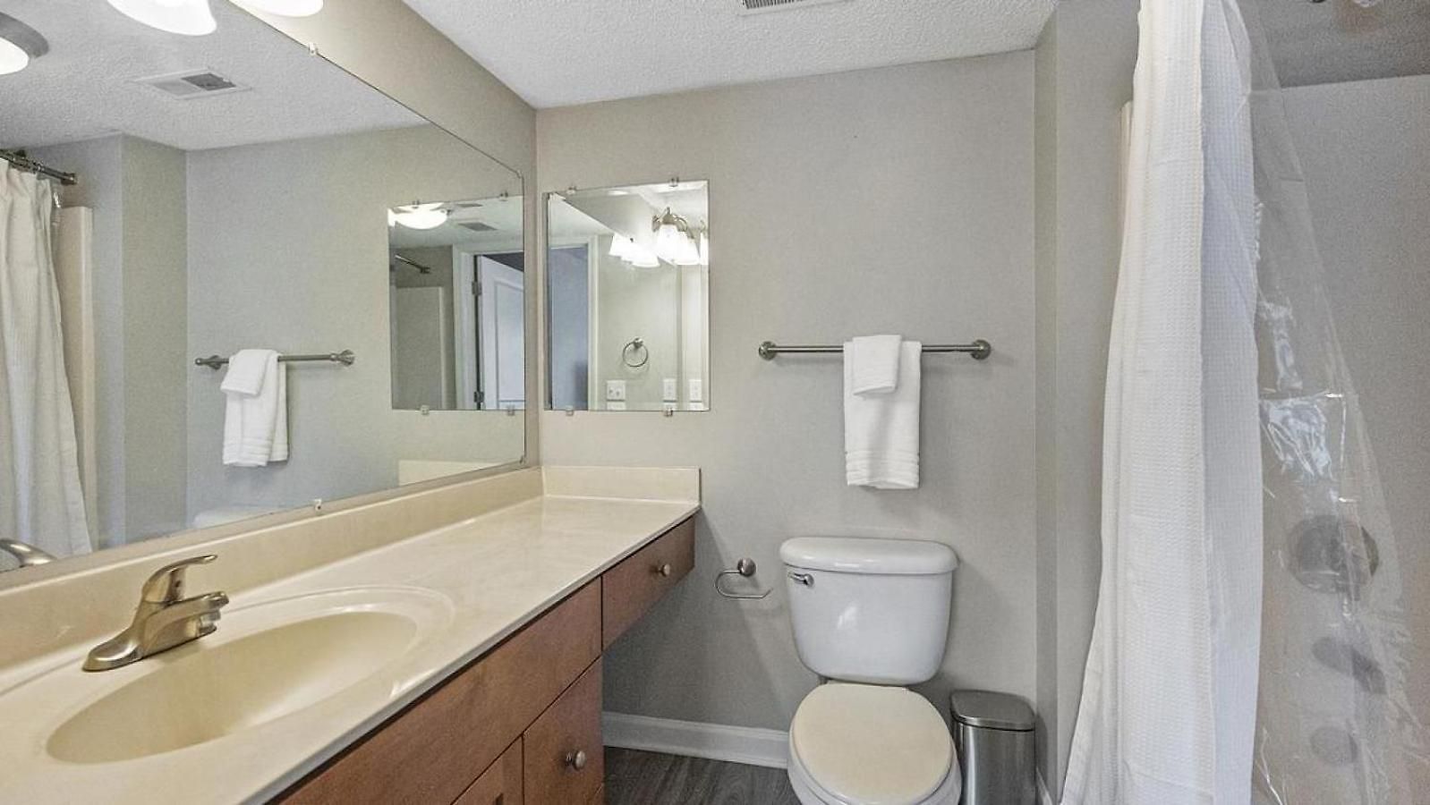Landing Modern With Amazing Amenities Apartment