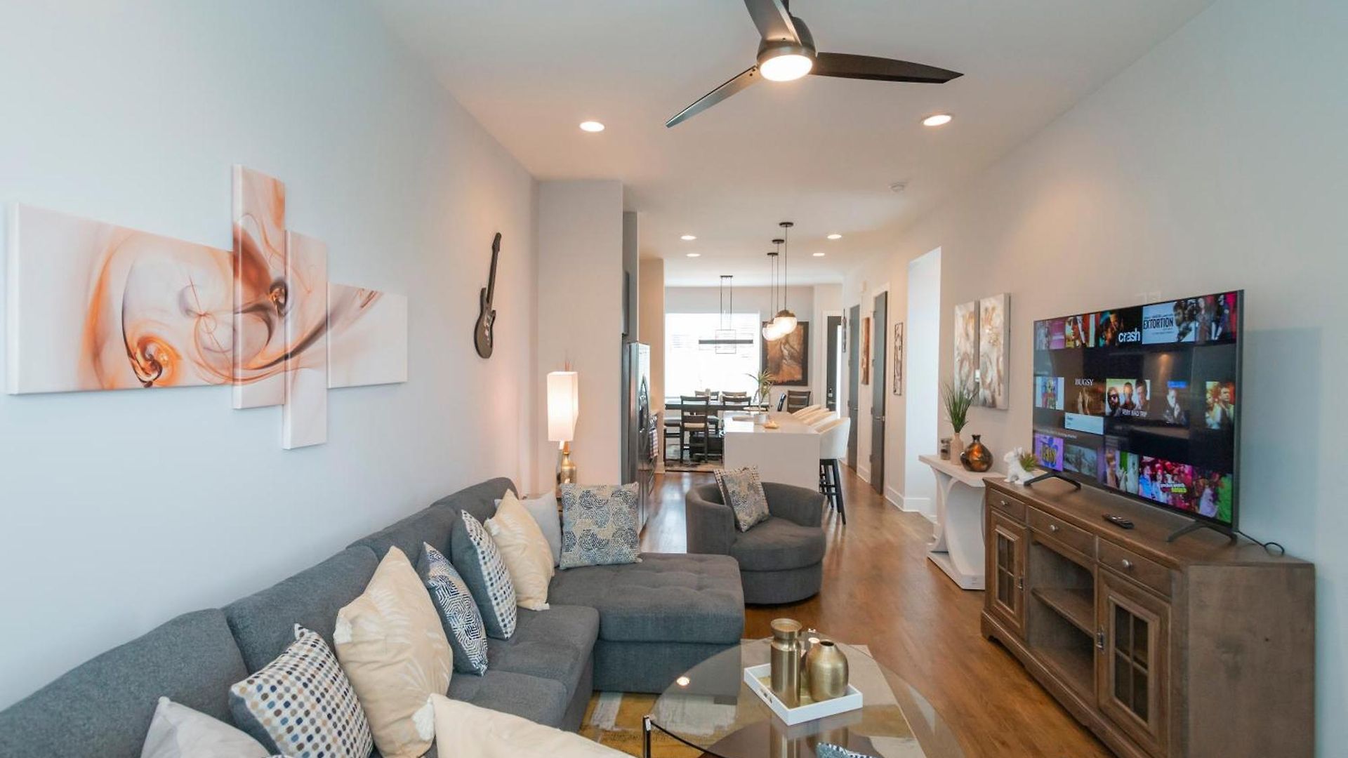 Luxury Townhome Skyline Views Mins To Dt Holiday home Nashville