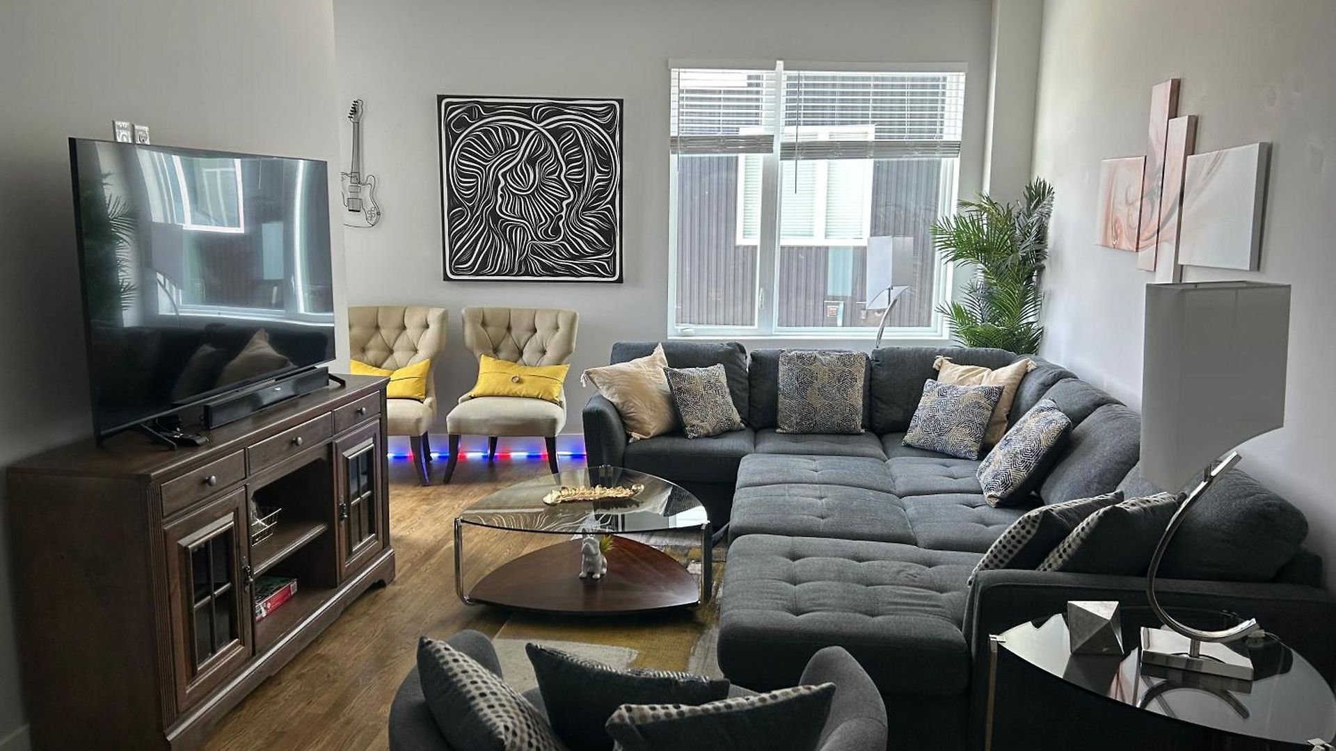 Luxury Townhome Skyline Views Mins To Dt Nashville