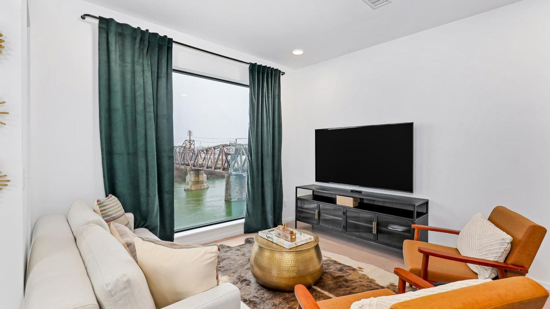 Eve Apartment *