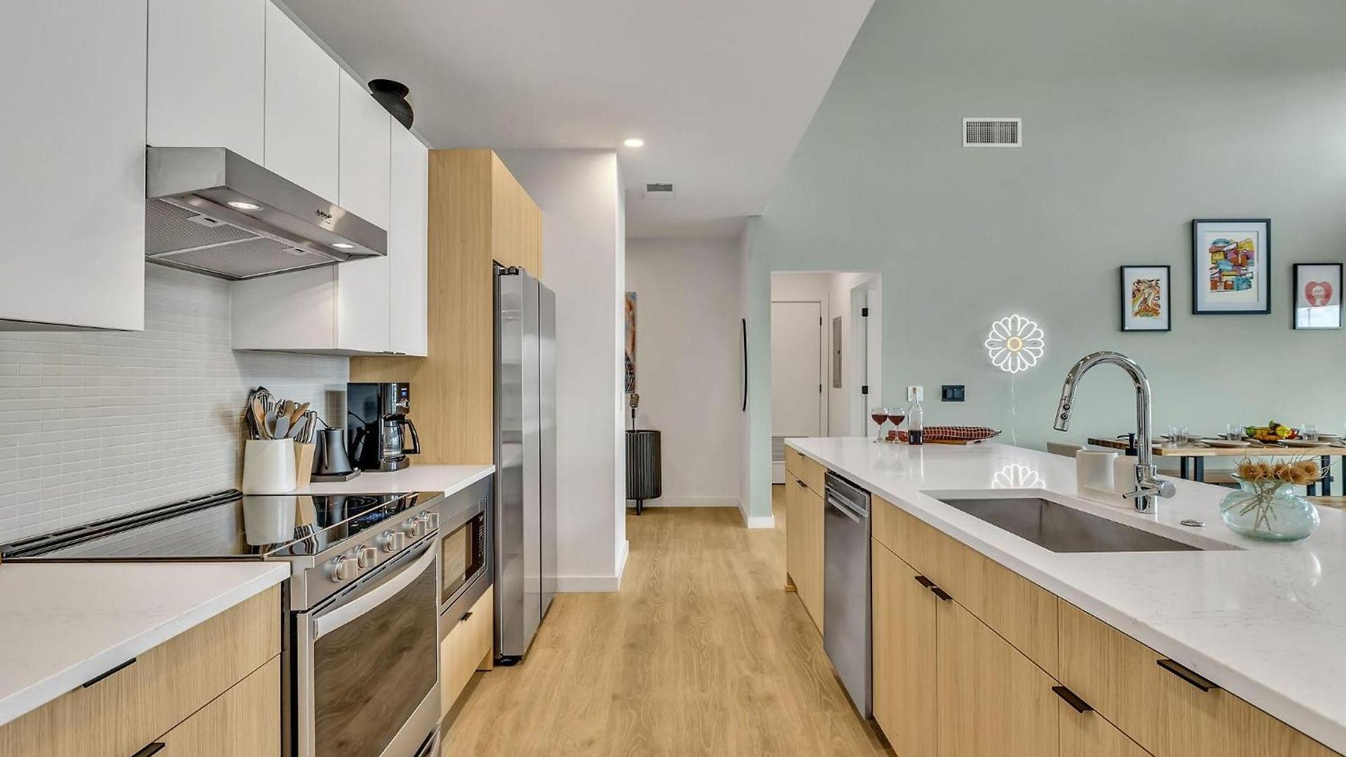 Holiday home - 635 7th Ave S Unit 610 Nashville
