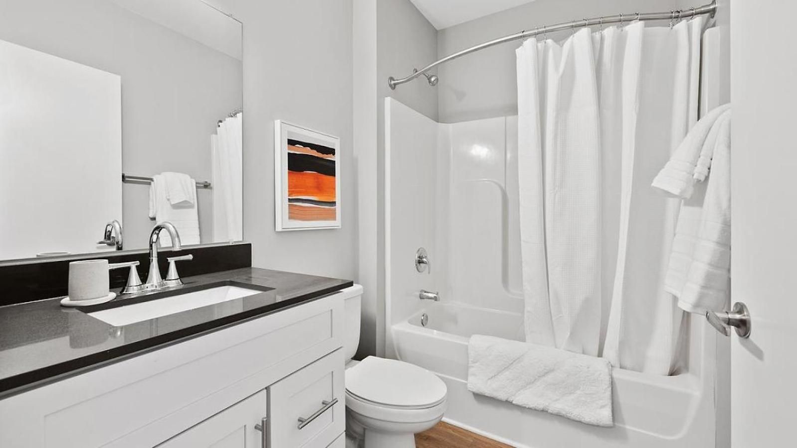Landing At Fifty Forty Flats - 2 Bedrooms In Lenox Village Apartment