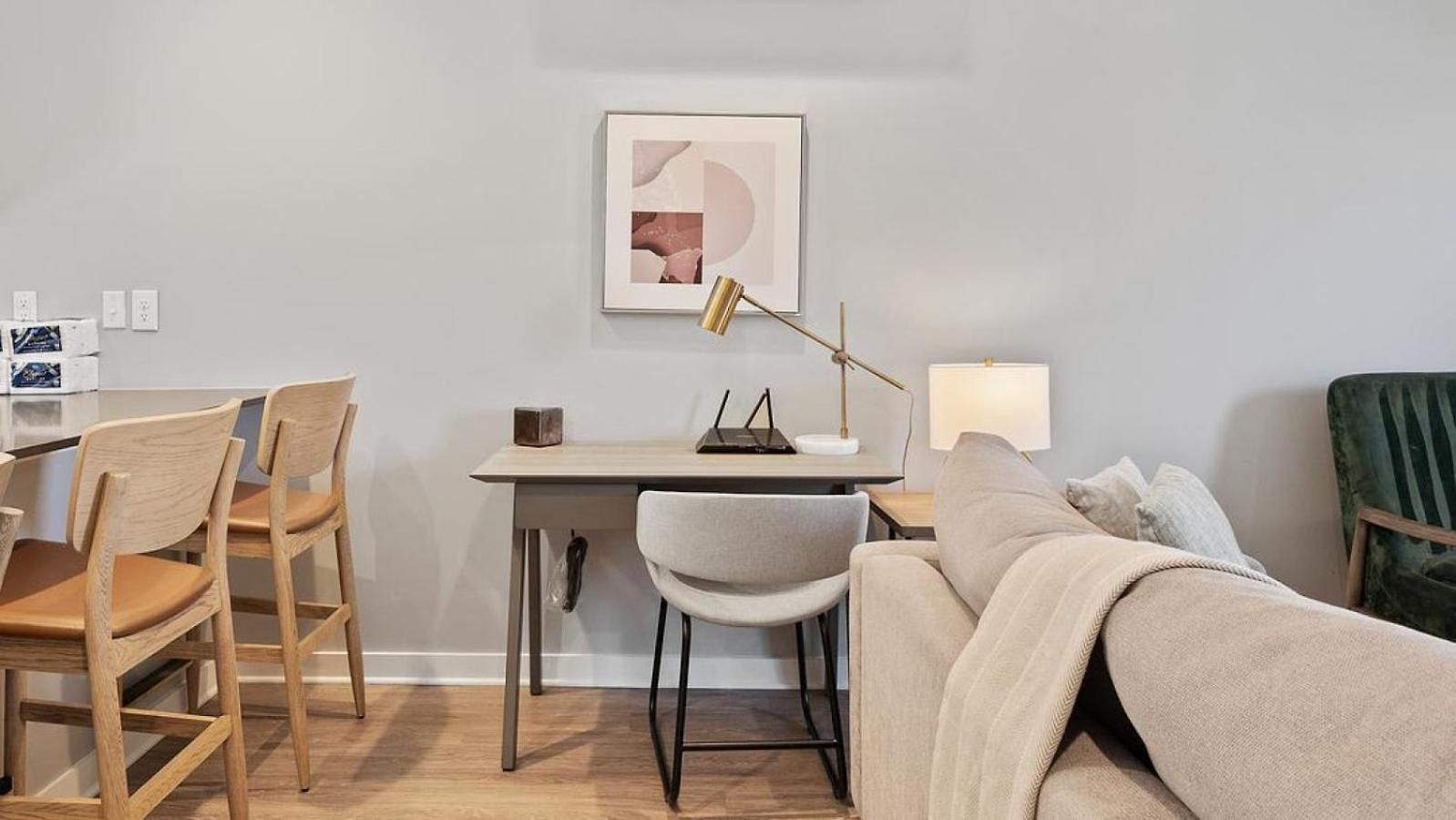 Apartment Landing At Fifty Forty Flats - 2 Bedrooms In Lenox Village Nashville
