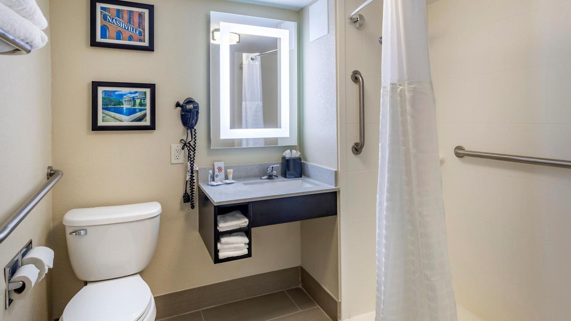 Comfort - Opryland Area 4*