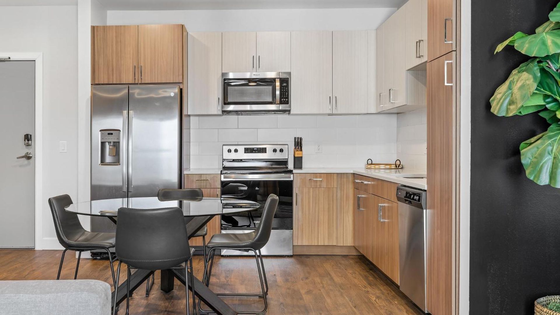 Apartment The Celebrity The Gulch