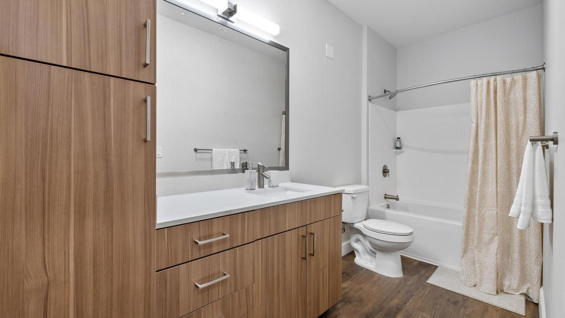 Apartment The Celebrity The Gulch