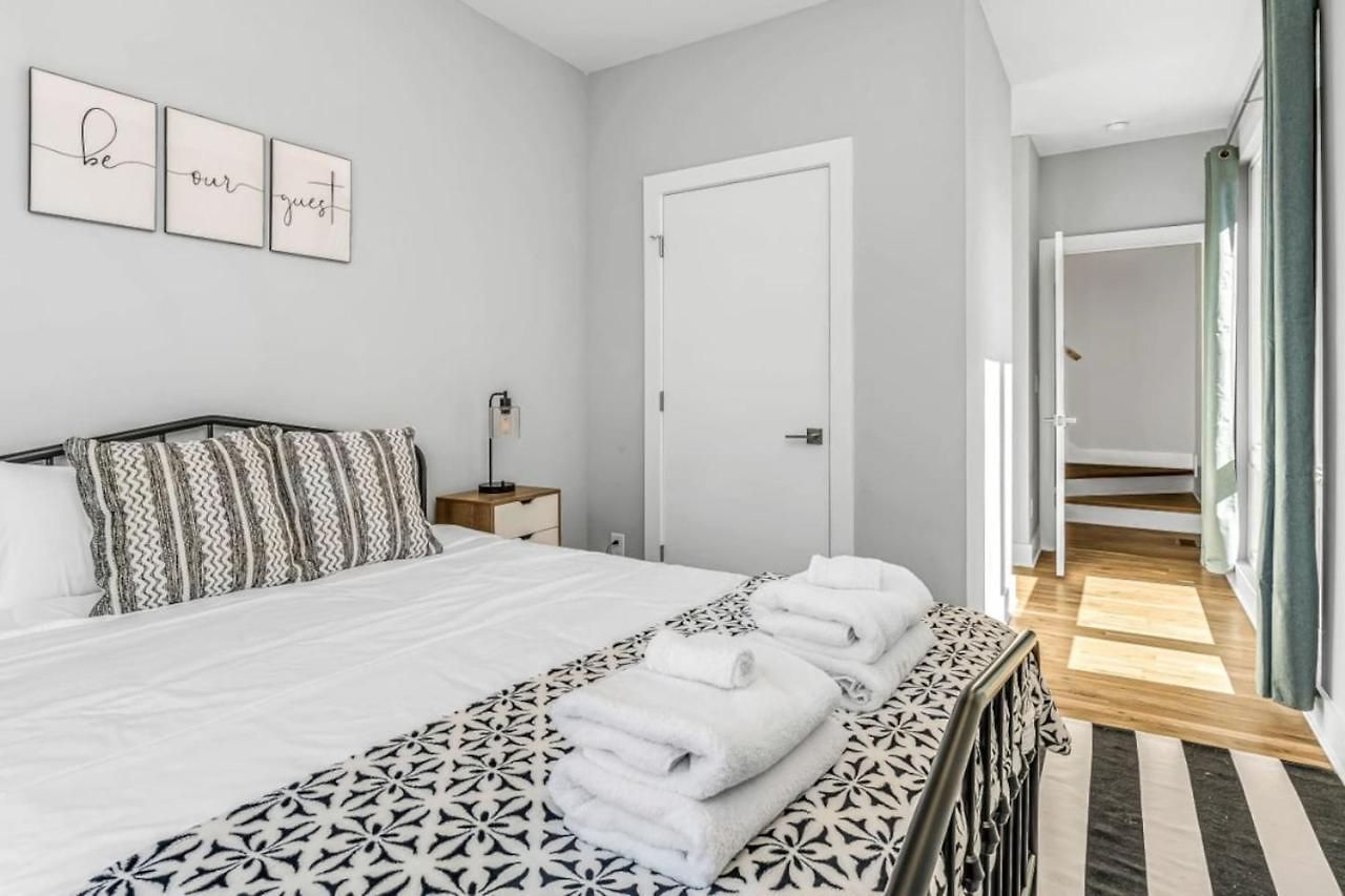 Holiday home East Townhome 5min To Grand Ole Opry! Rooftop Deck, Grill, Tv And Golf *