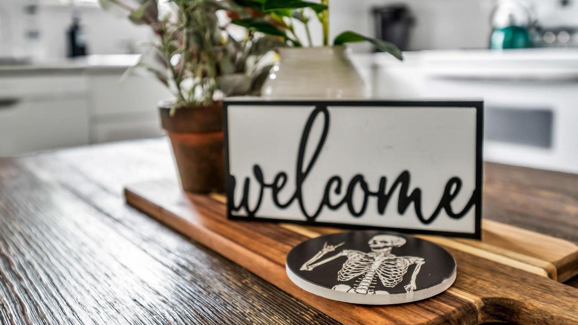 East Nash 12 Mins To Broadway Sleeps 6