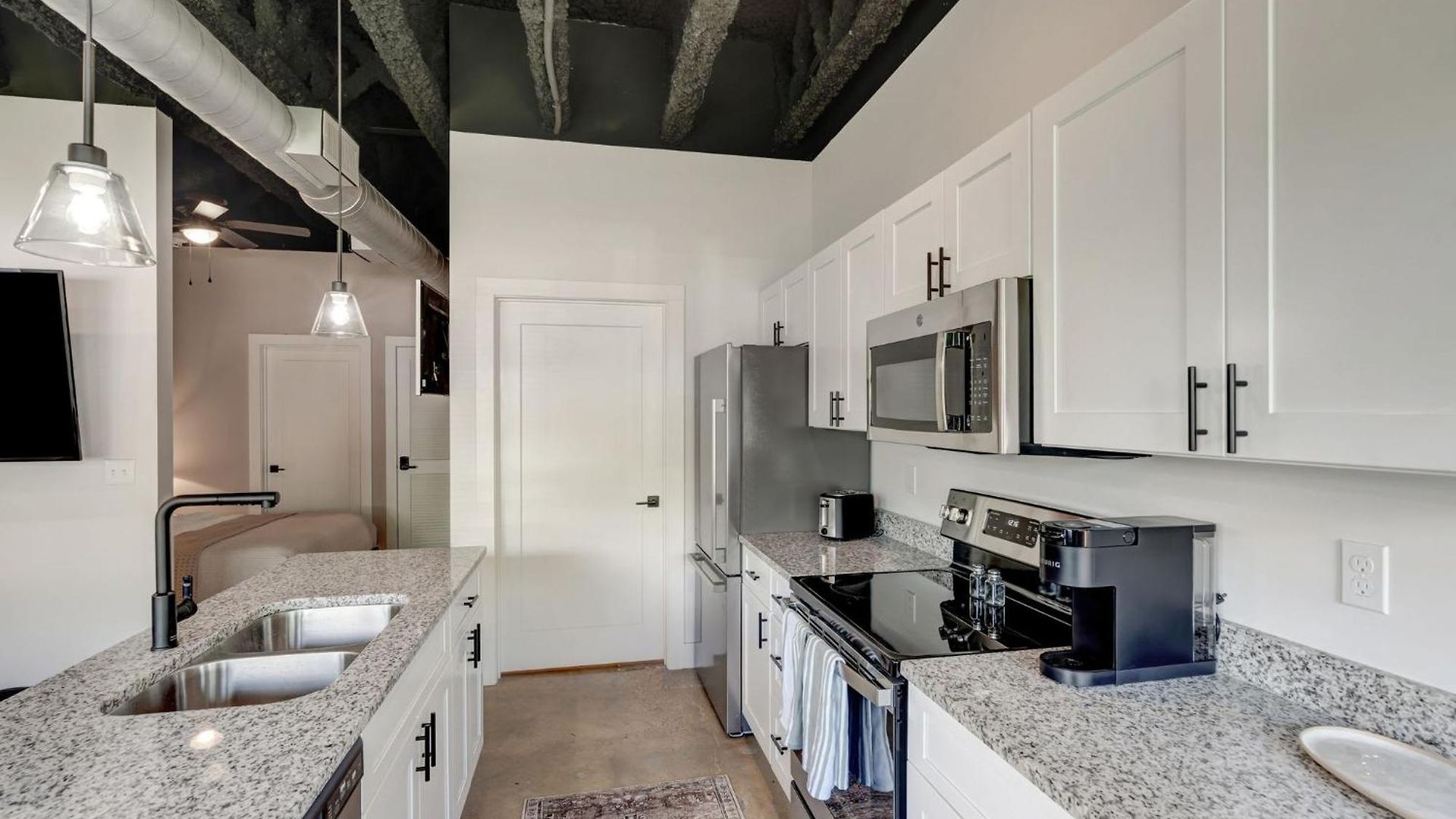 Apartment New With 2 Beds 7 Mins To Broadway *