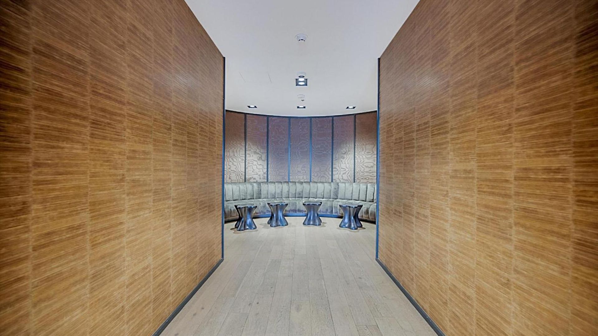 Global Luxury Downtown Apartment