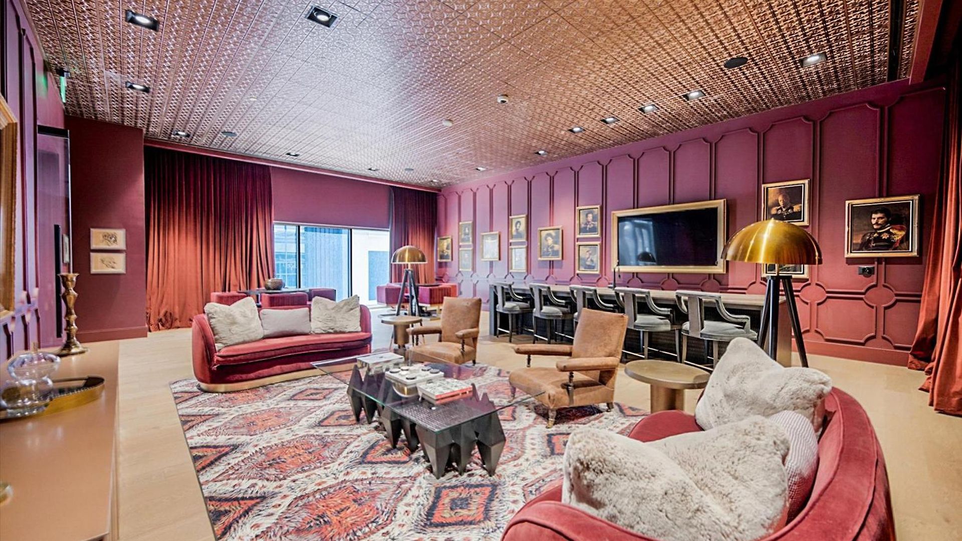 Global Luxury Downtown Nashville