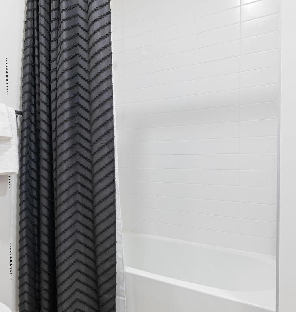 - 635 7th Ave S Unit 608 *