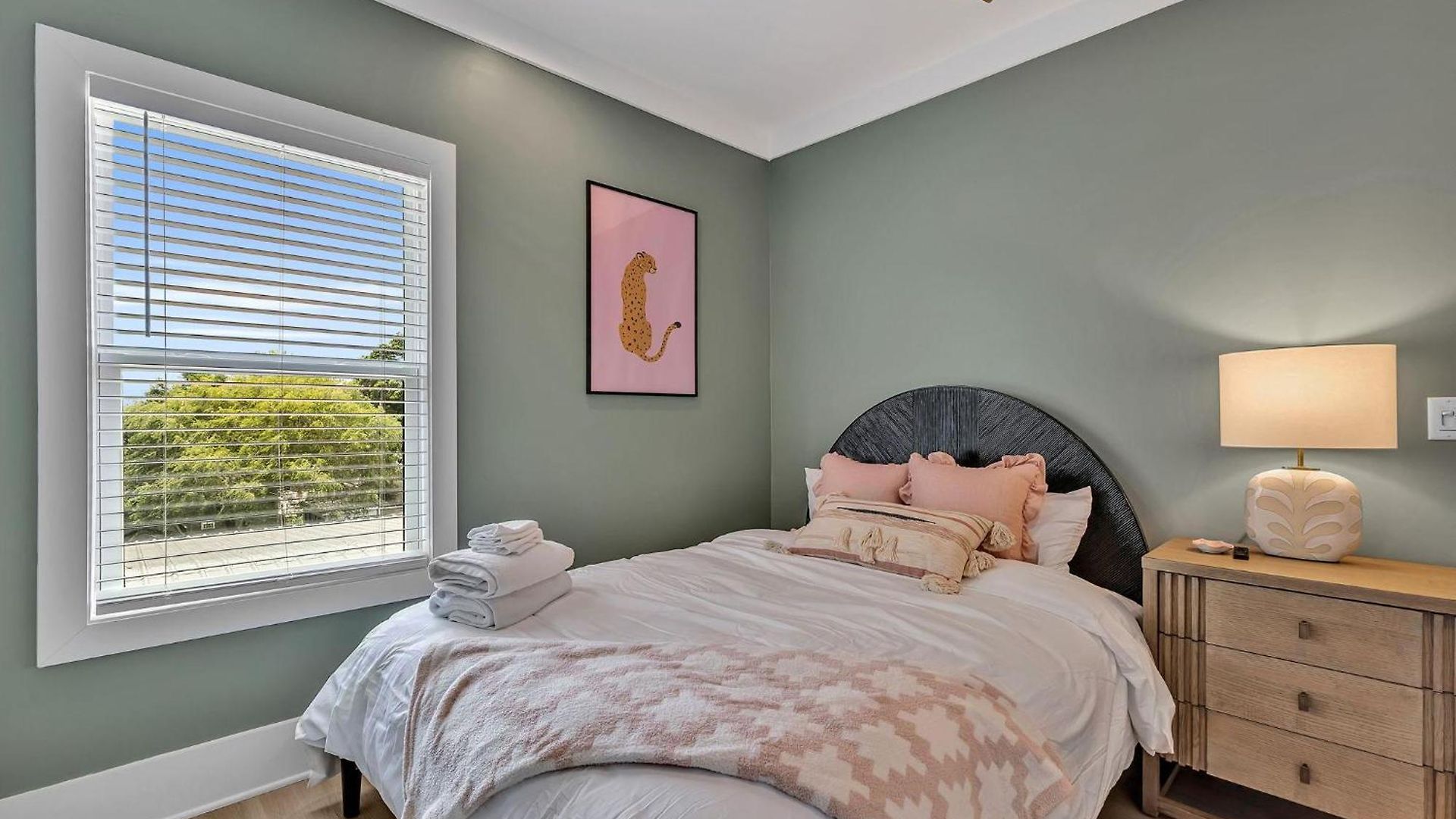 Holiday home Ensemble-4 Unit Combo-8 Mins To Broadway *