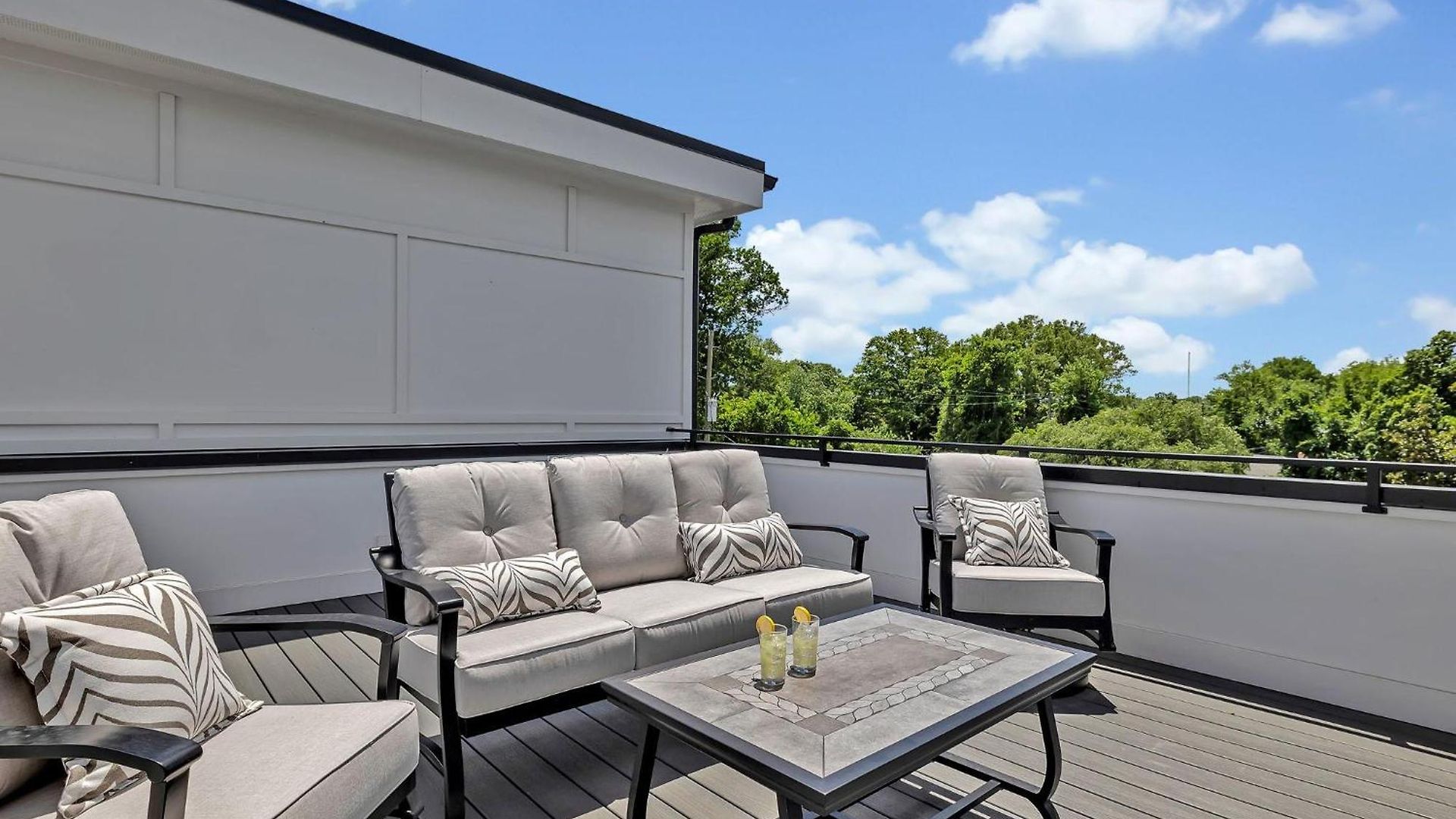 Double Treble - 2 Townhomes - Private Rooftops *
