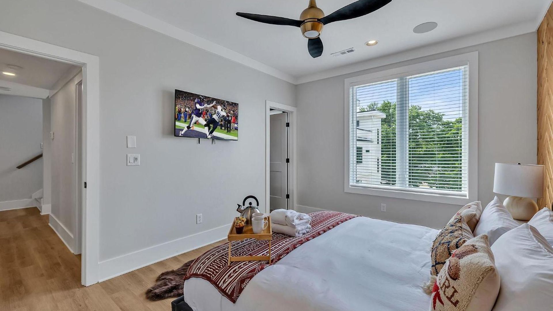 Holiday home Bass - Private Rooftop - 8 Mins To Broadway