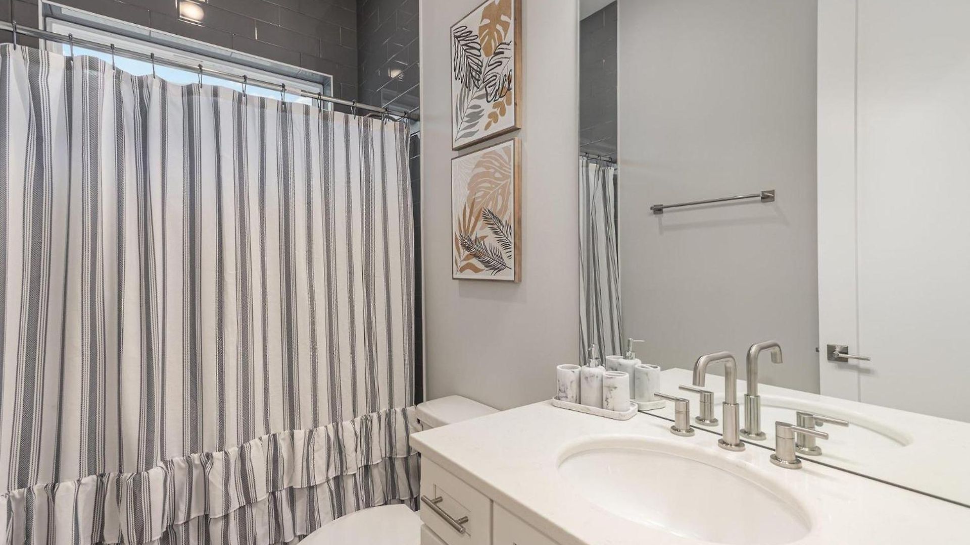 Gns Essentials - - 223 Oceola Ave #13 *