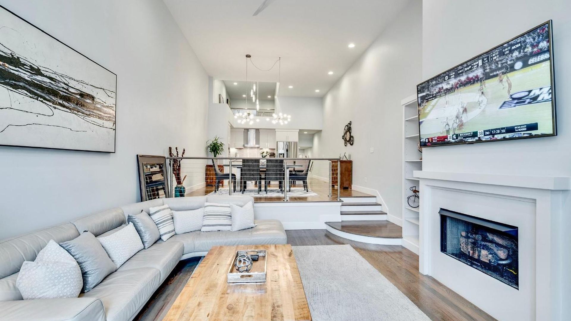 Modern - Mins To Broadway Holiday home Nashville