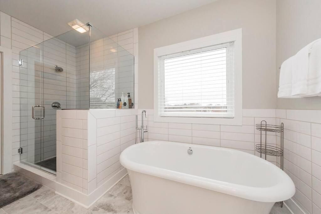 New Luxury Big House Near Gulch 4 King 4 Queen 2 Twin Holiday home